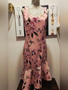 Venus Scuba M Sleeveless Pink Floral Midi Dress with Flared Hem